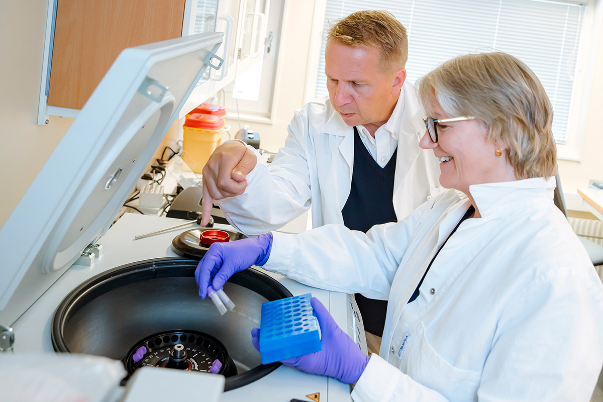 Moving into GMP – Turning Process into Product CEO Ola Sandborgh and Lab Engineer Eva-Lotta Andersson are working in the lab.